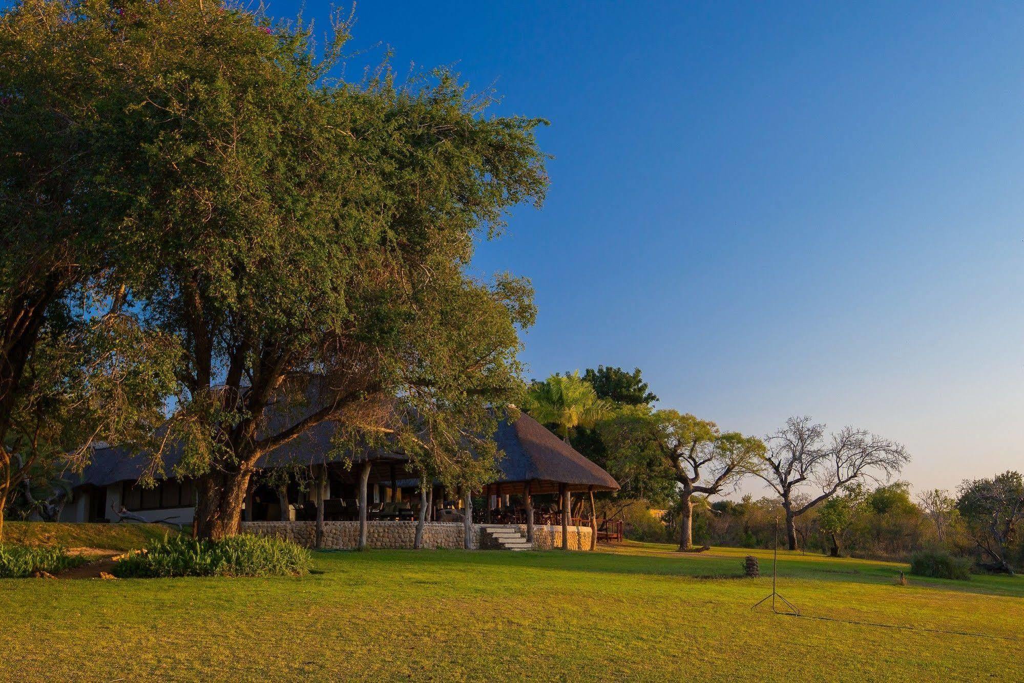 Inyati Game Lodge Metsi Extérieur photo