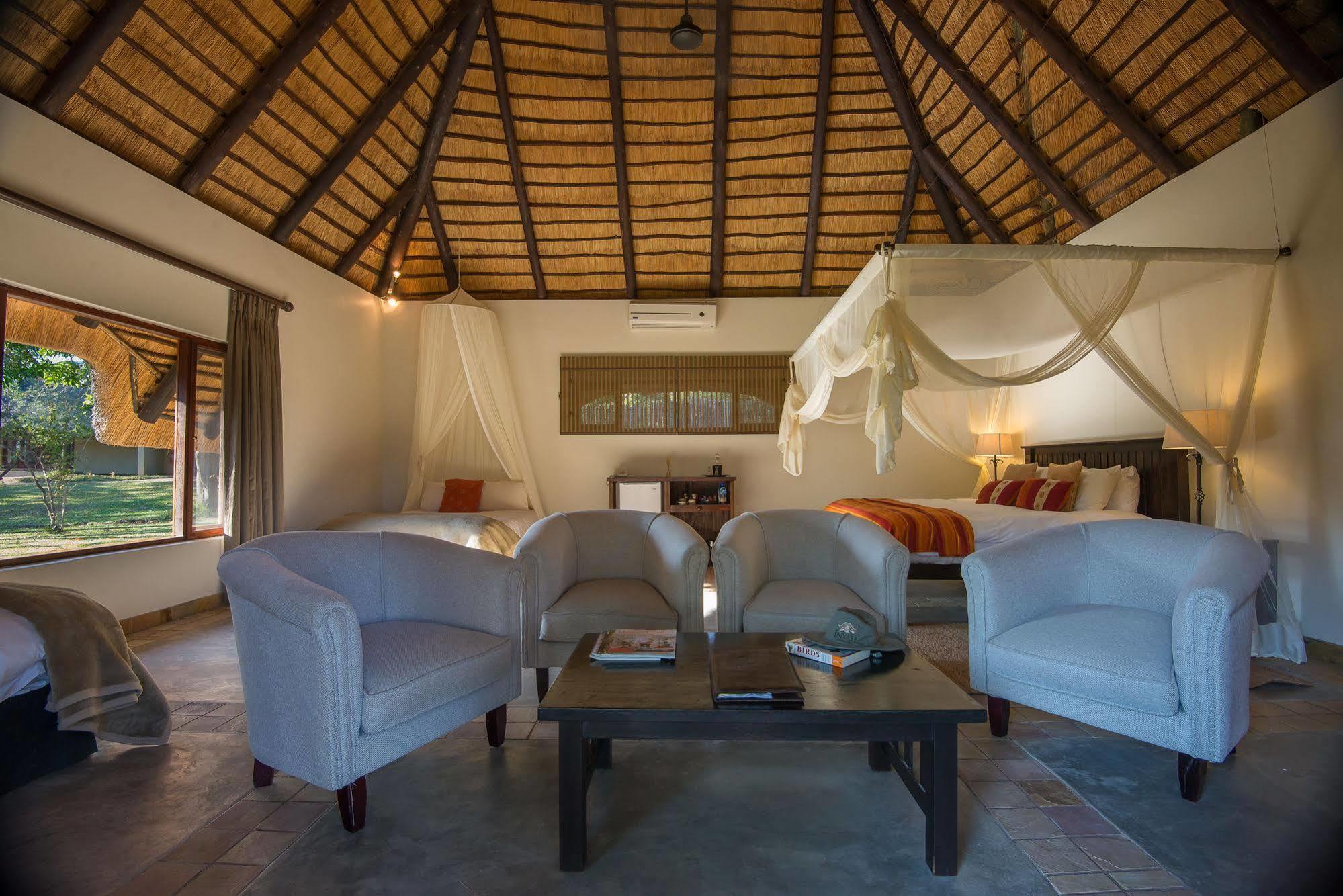 Inyati Game Lodge Metsi Extérieur photo