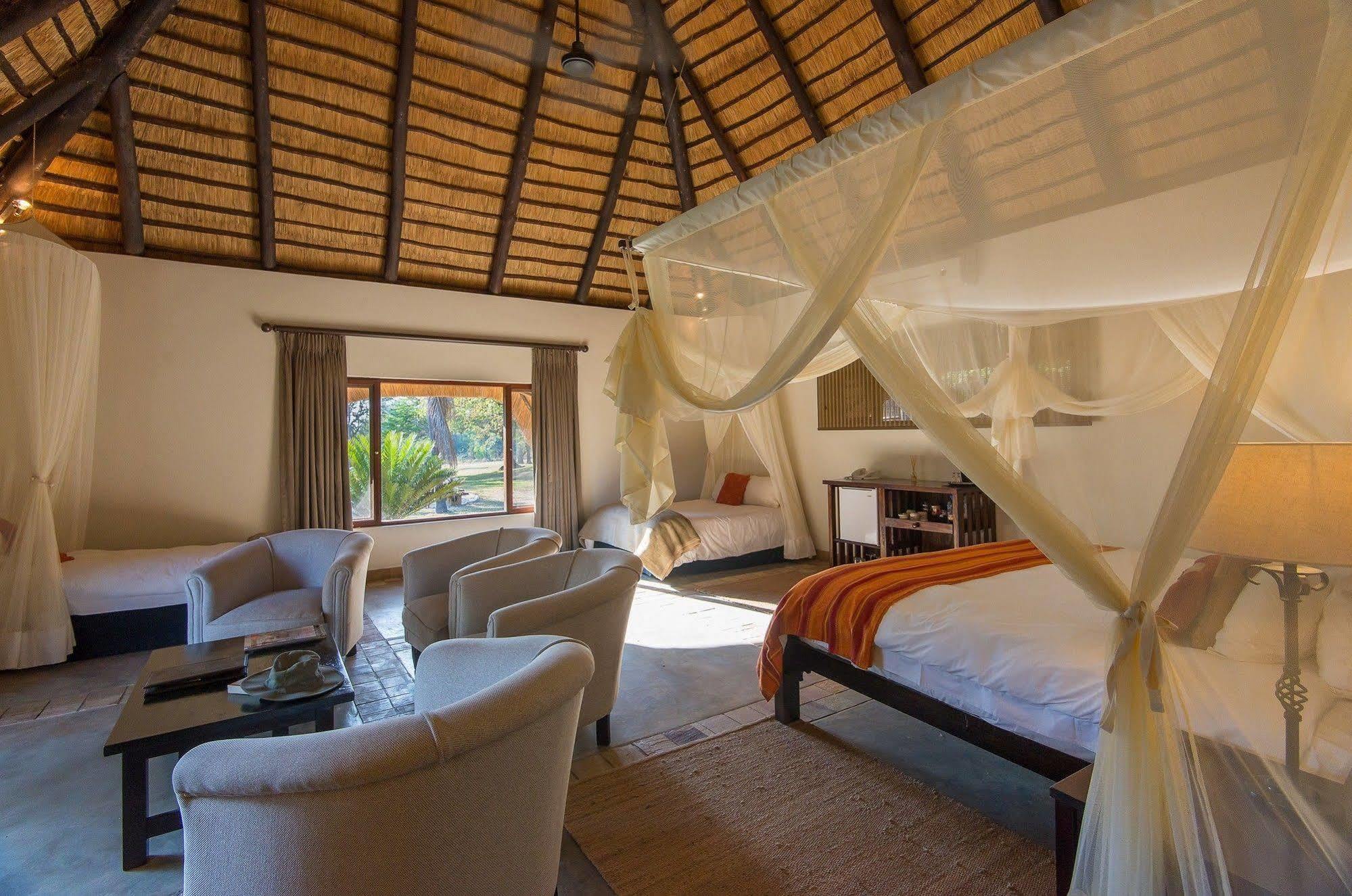 Inyati Game Lodge Metsi Extérieur photo